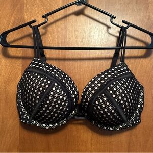 Victorias Secret Very Sexy Push Up Bra Black 34D